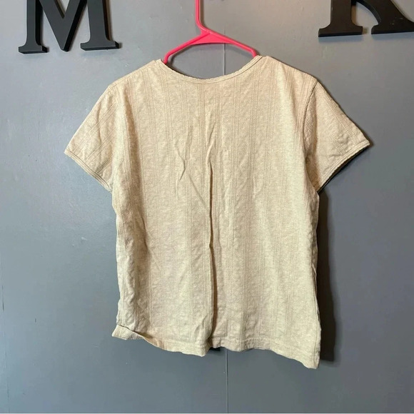 L.L. Bean cream textured short sleeve T-shirt, size medium, 100% cotton - Picture 5 of 6